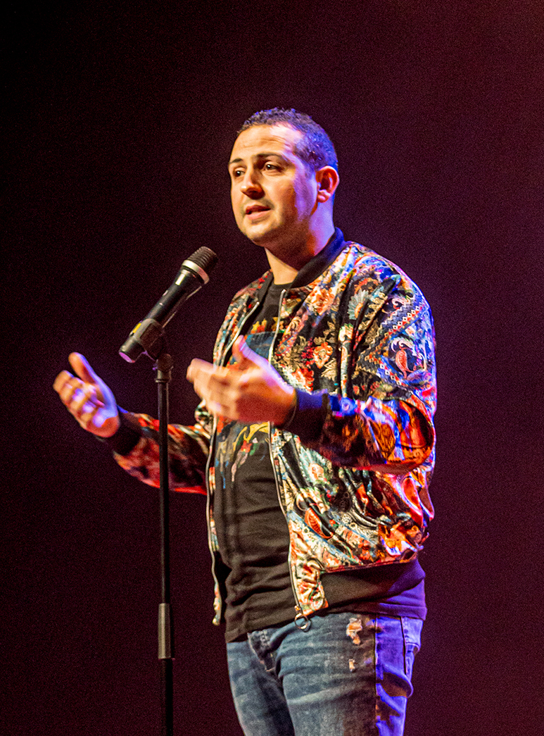 Said / Veenendaal Lacht tijdens Veens Cultureel Winterfeest