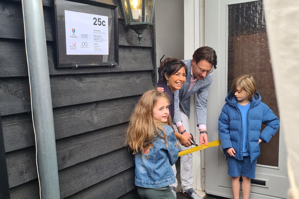 Gallery Gloria officieel geopend door Wethouder Lochtenberg